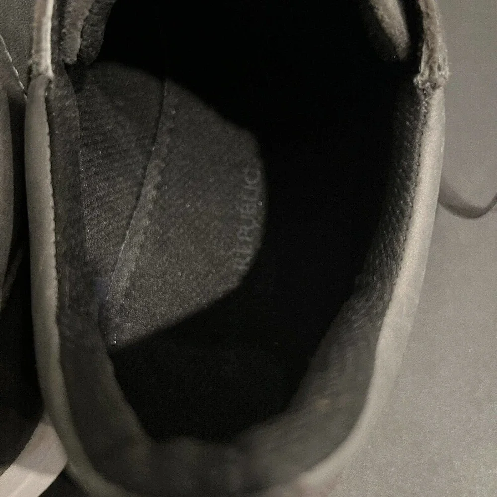 Banana Republic Gray Suede Leather Sneakers Mens Size 11.5 Fashion